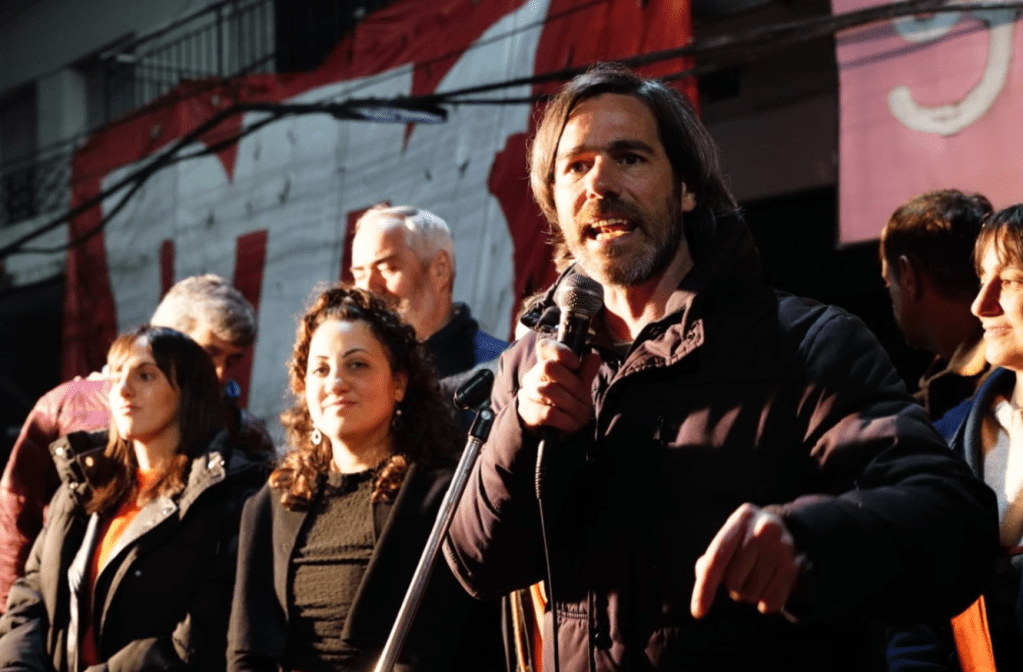 Del Caño pidió el voto contra el ajuste y la entrega: “La gente no llega a fin de mes… el salvataje de Estados Unidos es para salvar los fondos de inversión, no para los jubilados y&nbsp;trabajadores”