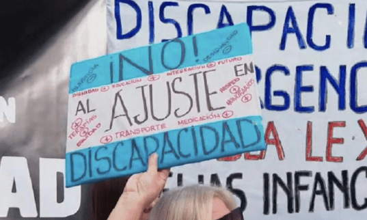 Milei dispuso un aumento de hasta 35% para prestadores que atienden a personas con discapacidad