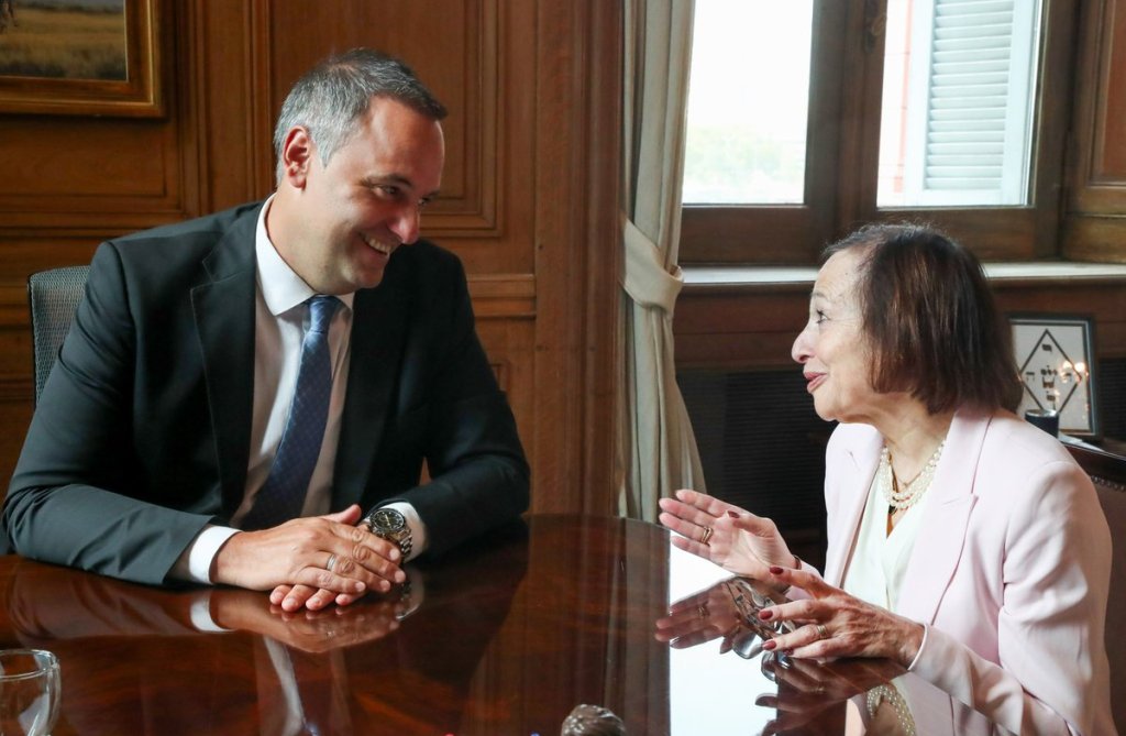 Adorni recibió a Susan Segal y puso el foco en la situación del&nbsp;Garrahan