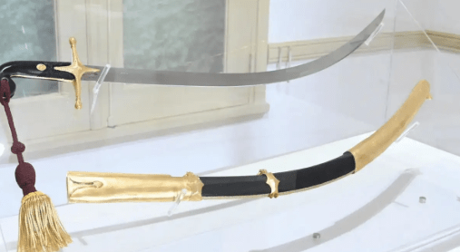 La Justicia habilitó el traslado del sable corvo al Regimiento de&nbsp;Granaderos