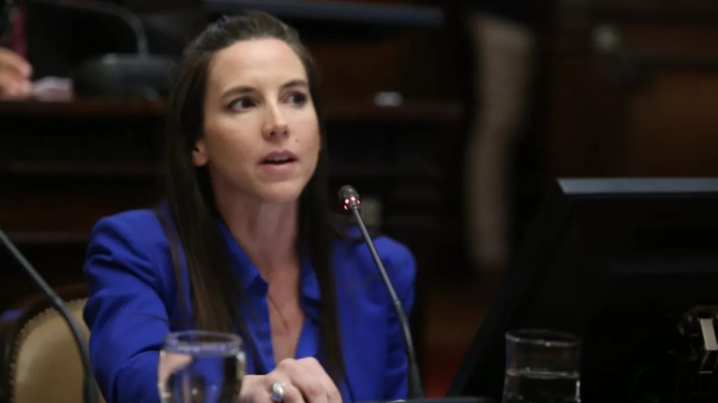 Mercedes Rus encabezó megaoperativos en los barrios Olivares y&nbsp;Flores