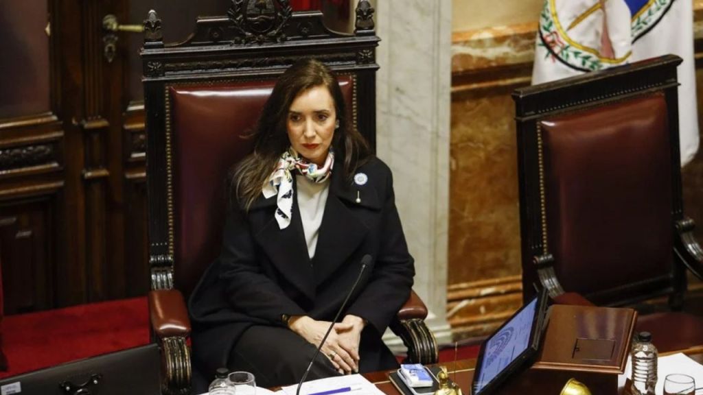 Villarruel critica el uso del pasado con fines políticos y aboga por una “memoria completa”