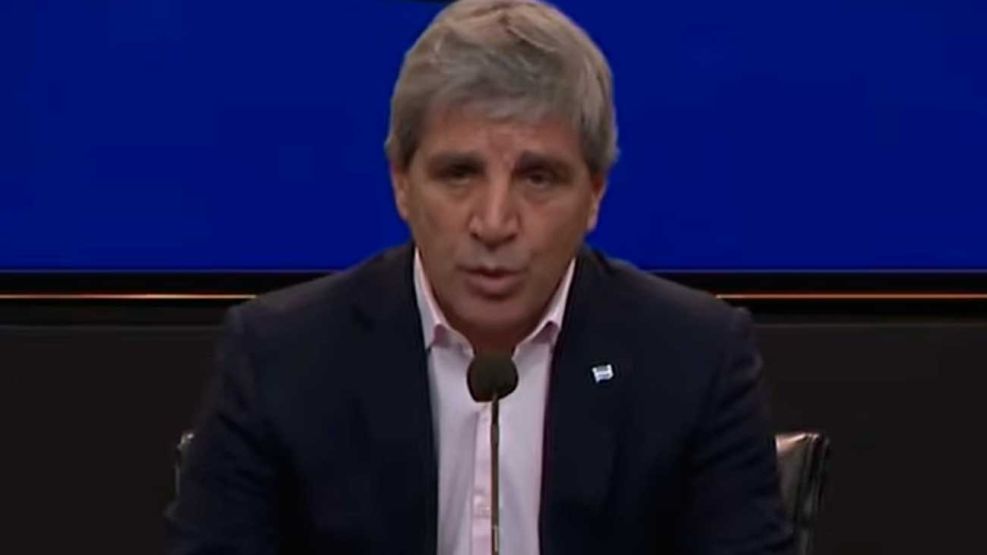 Caputo reivindicó la justicia social para defender el nuevo programa de créditos hipotecarios